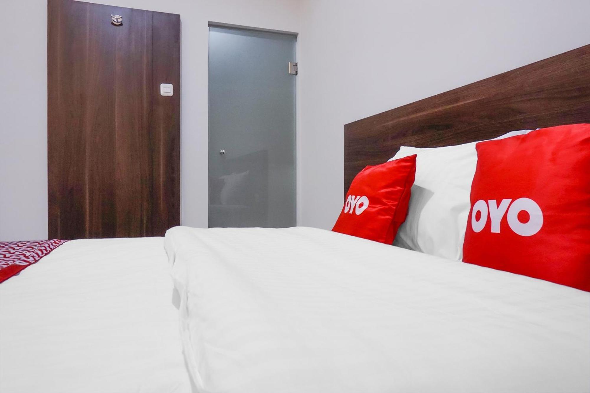 Super Oyo 90115 Near Pasar Baru Hotell Jakarta Exteriör bild