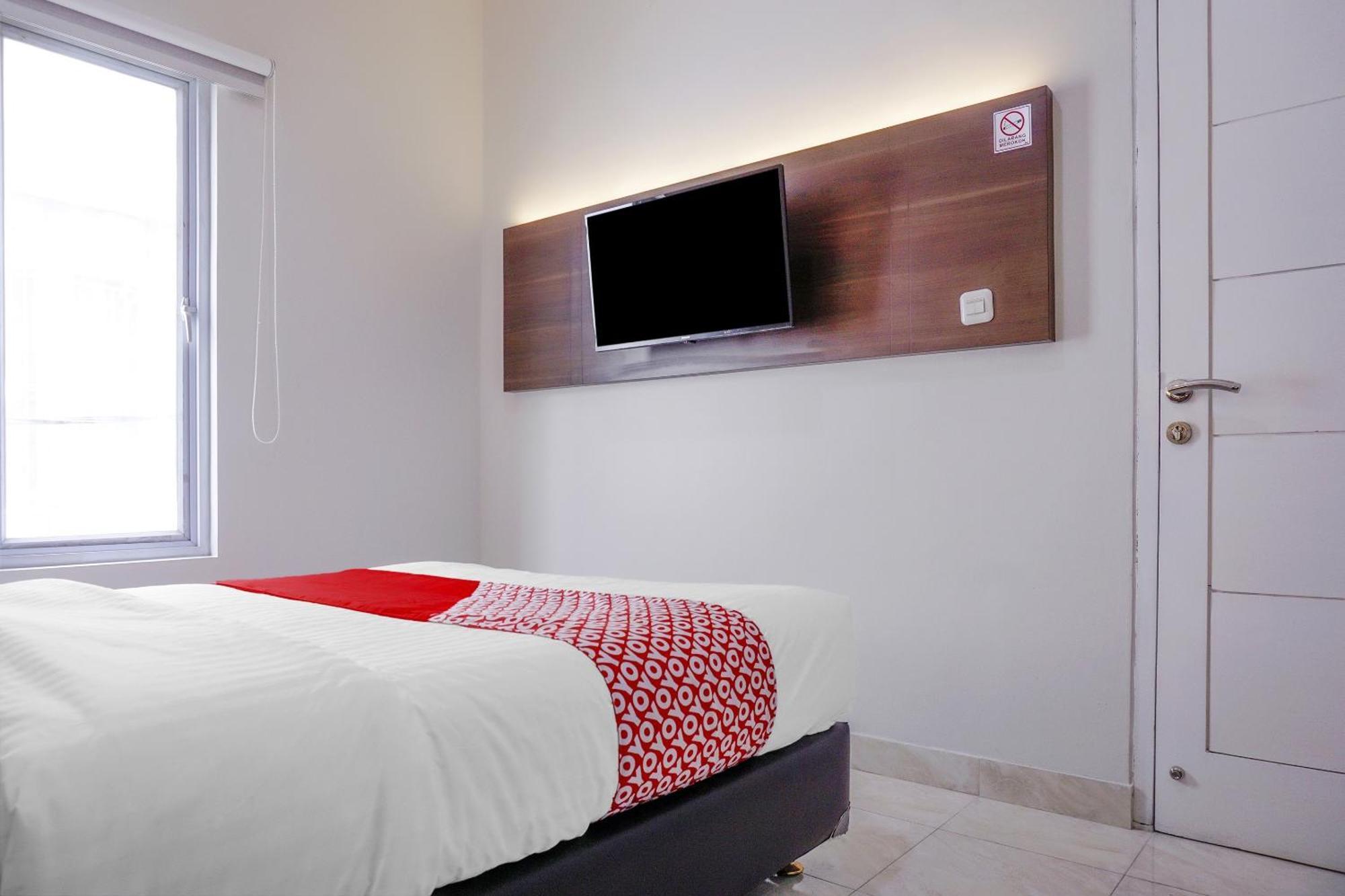 Super Oyo 90115 Near Pasar Baru Hotell Jakarta Exteriör bild